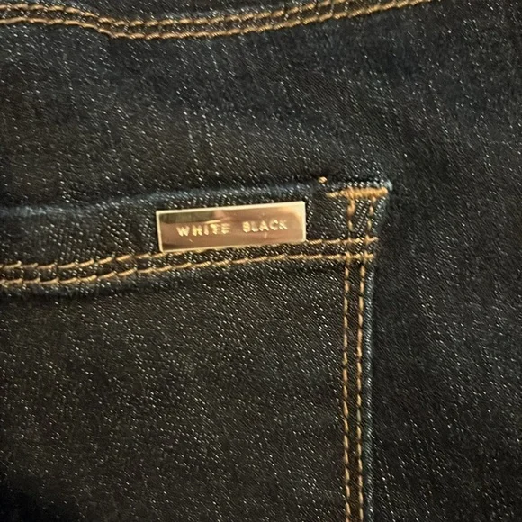 WHBM dark wash slim jean size 14 - Picture 4 of 4